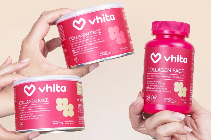 Mãos segurando potes de Collagen Face da Vhita