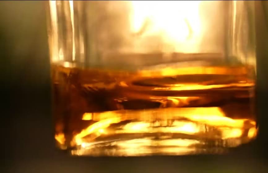 ⚠️ Como descartar garrafas de bebidas e evitar falsificação